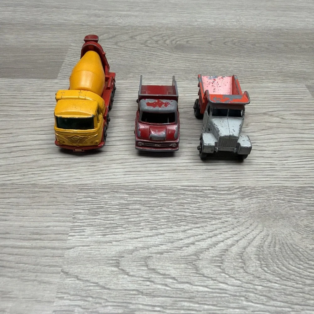 LESNEY MATCHBOX No.16 SCAMMELL SNOW PLOUGH NO13 WRECK TRUCK, NO21 CONCRETE TRUCK